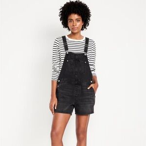 Old Navy short overalls (shortalls)